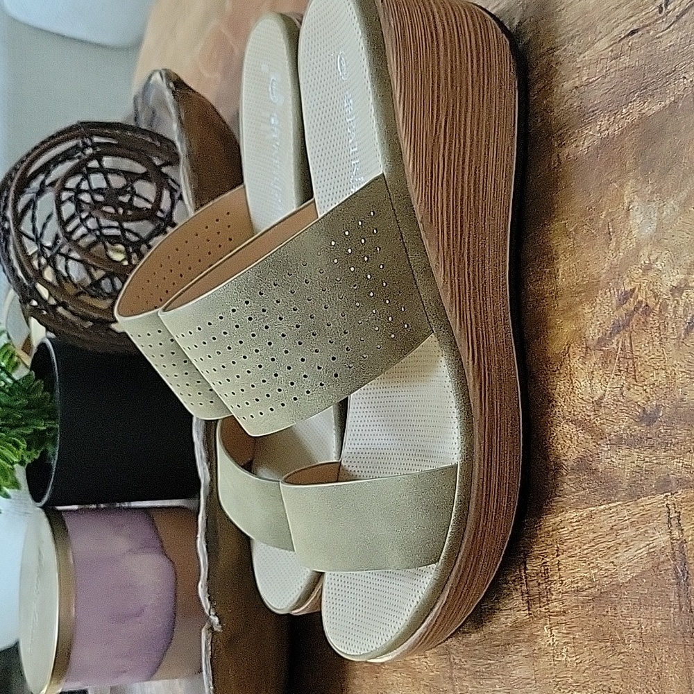 Patrizia by Spring Step Wedge Sandals - Picture 2 of 5